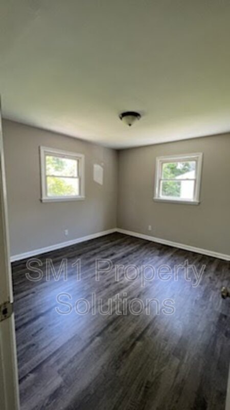Building Photo - 1309 S Pearson St