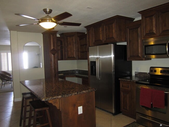 Building Photo - 2240 S Elks Ln