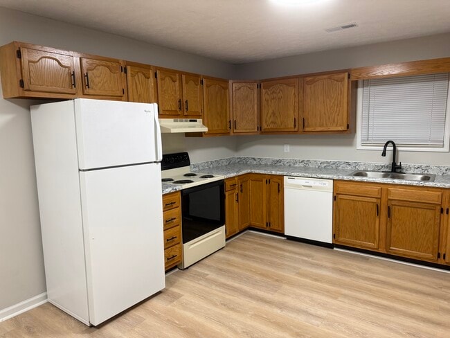 Building Photo - 135 Anzie Way