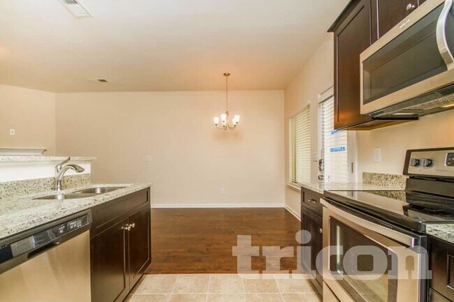Building Photo - 2153 Cason Ln