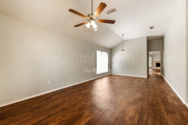 Building Photo - 109 Flyaway Ln