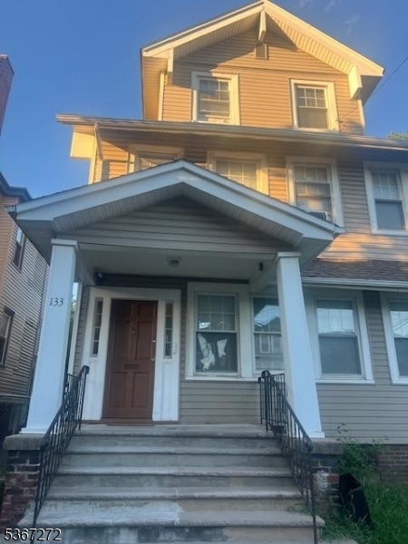 Building Photo - 133 Shephard Ave