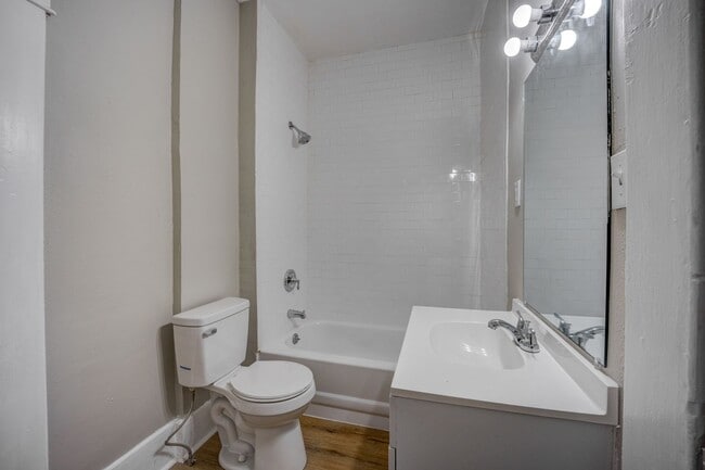 Foto del edificio - Freshly Updated 2 Bedroom House