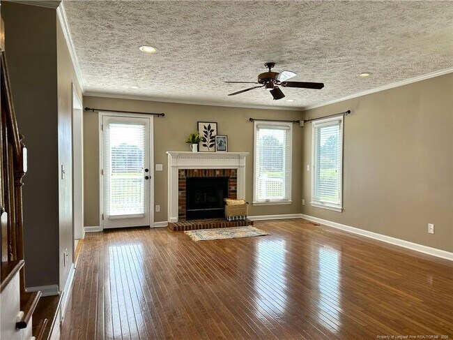 Foto del edificio - 6521 Ryefield Dr