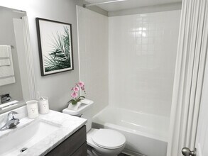 Building Photo - Lake View Shores Apartments