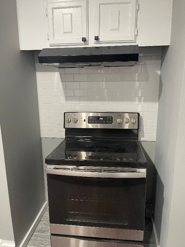 Building Photo - 595 William St