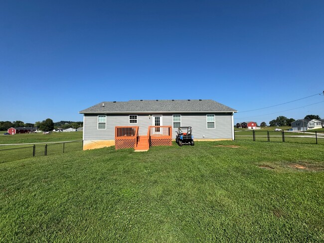 Building Photo - 25 Mandan Ct