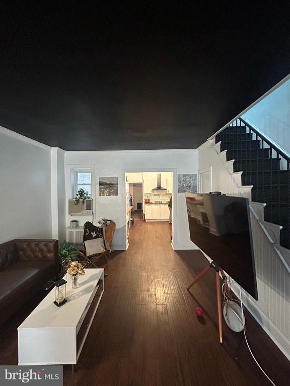 Building Photo - 3030 Edgemont St