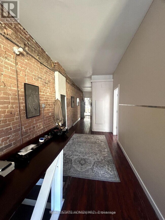 Photo du bâtiment - 1297 Gerrard St E