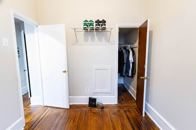 Foto del edificio - 4328 Osage Ave