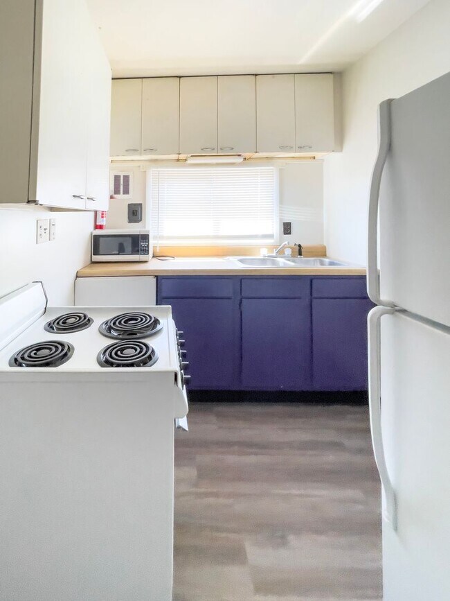 Foto del edificio - PRELEASING for AUGUST! Close to Campus