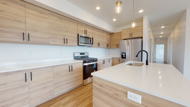 Foto del edificio - 1322 Sawmill Blvd E