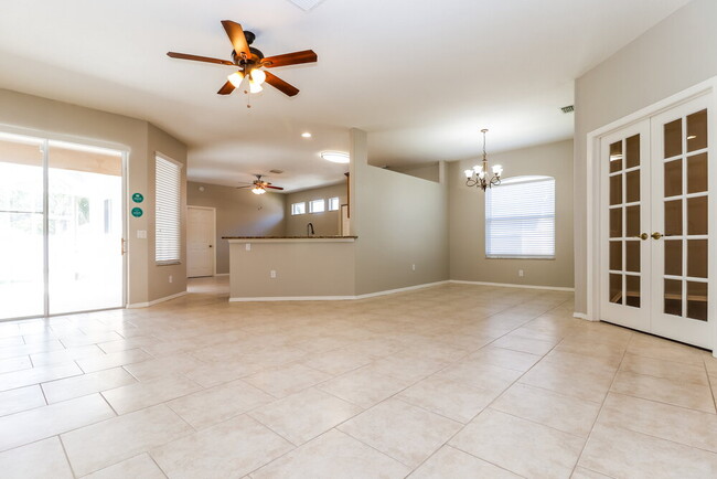 Foto del edificio - 12521 Tall Pines Way