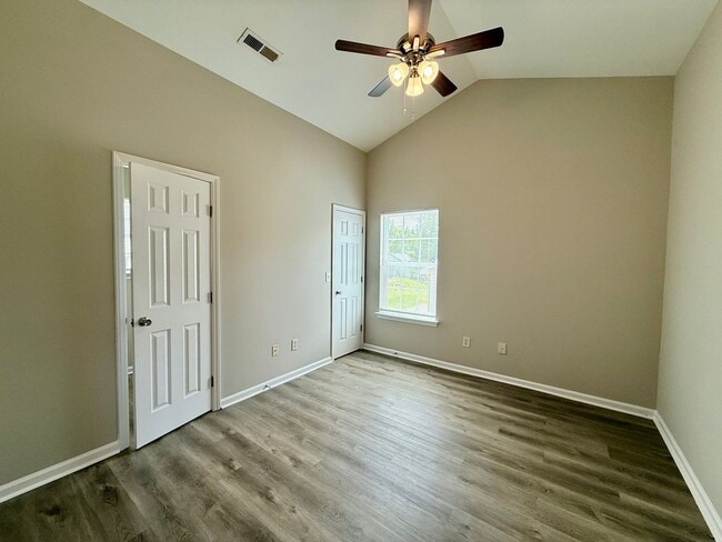 Foto del edificio - 4605 Palm Breeze Ln