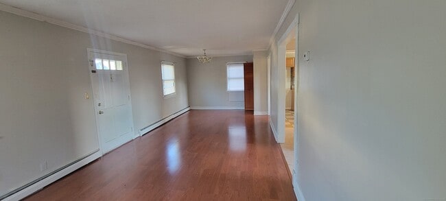 Foto del edificio - 87 Ellington St