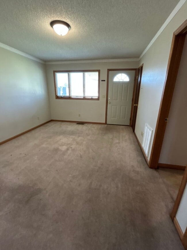 Building Photo - 406 E Adams St