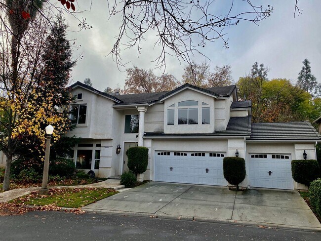 Foto del edificio - 4 br, 2.5 bath House - 2593 E Jenny Ave