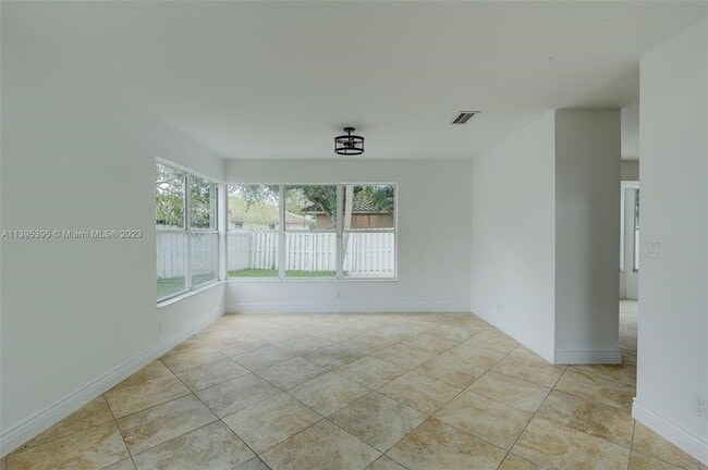 Building Photo - 1127 SW 104th Way