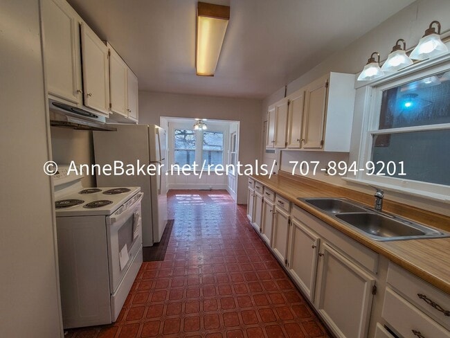 Foto del edificio - Close to Downtown Cloverdale