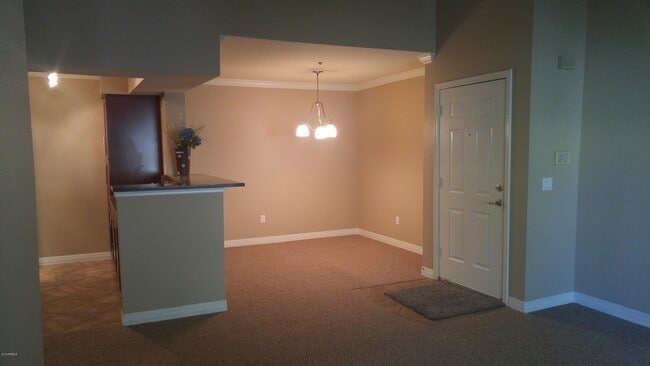 Foto del edificio - 2025 E Campbell Ave