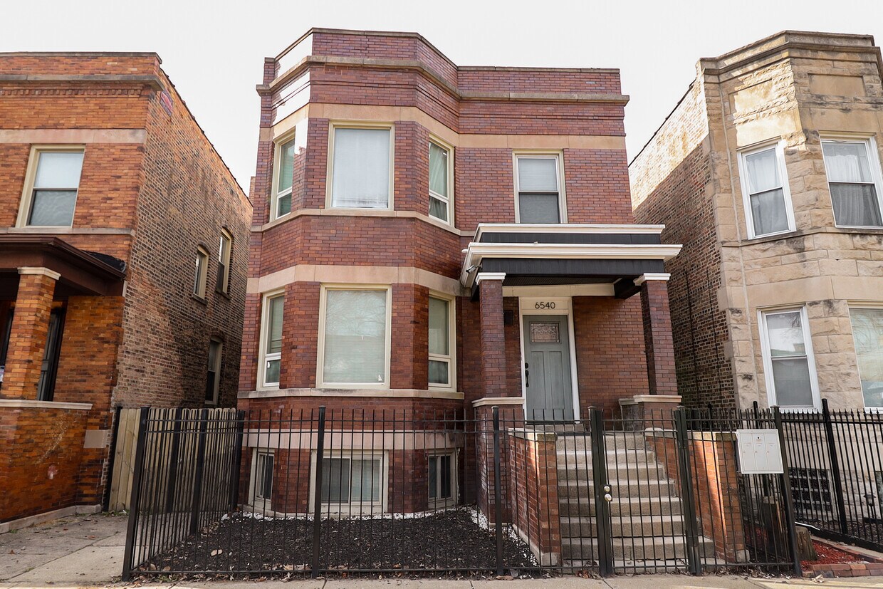 Primary Photo - 6540 S St Lawrence Ave