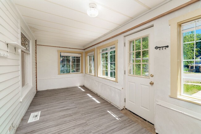 Foto del edificio - Updated 3 bed, 2 bath home in Fromberg, MT