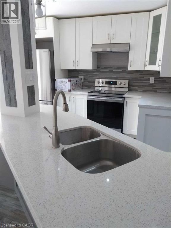 Photo du bâtiment - 2502 Postmaster Dr