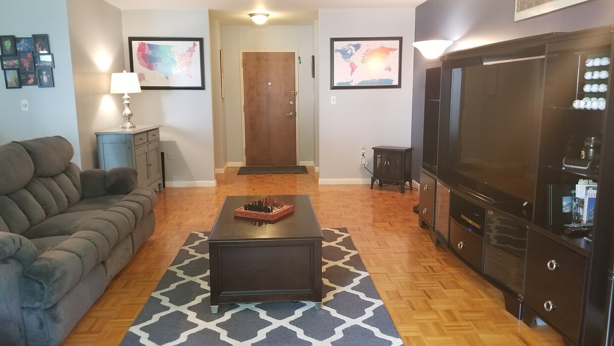 1111 River Rd, Edgewater, NJ 07020 Condo for Rent in Edgewater, NJ