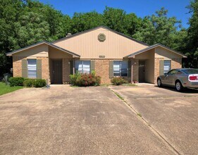 Building Photo - 3707 Elliott St