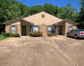 Building Photo - 3707 Elliott St