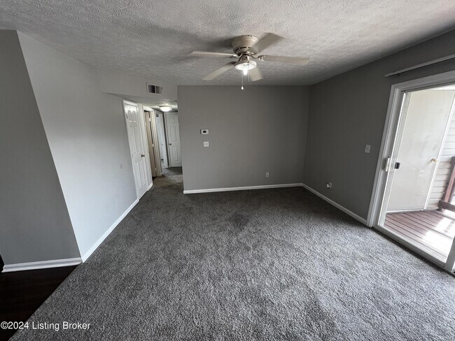 Foto del edificio - 4103 Blue Creek Ct