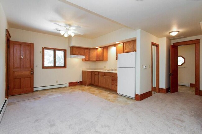 Foto del edificio - 702 Carroll Ave