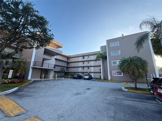 Foto del edificio - 8500 NW 8th St