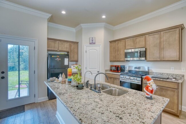Foto del edificio - 211 Zachary Ln