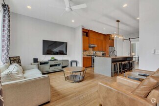 Building Photo - 1122 Argyle Ave
