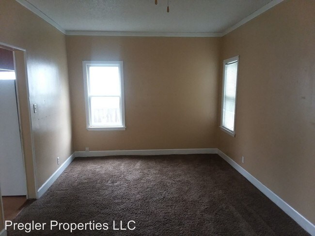 Building Photo - 3 br, 1 bath House - 1023 W 5th St