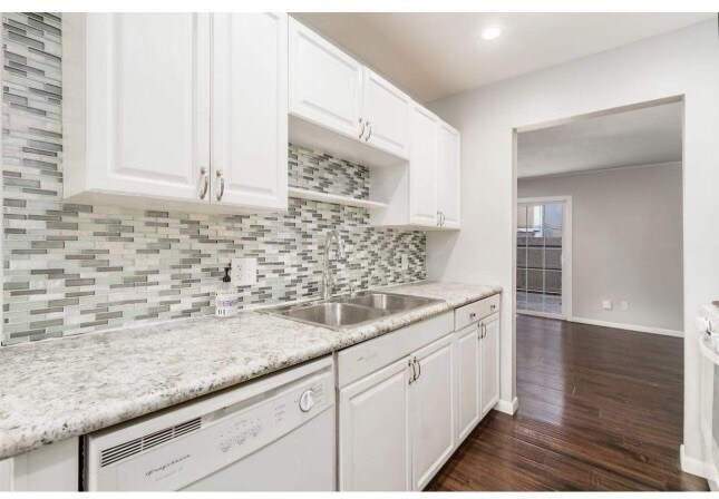 Foto del edificio - 138 Beacon Run E