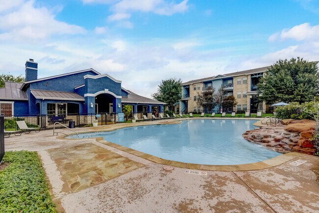 Building Photo - Oasis at Plum Creek Apartments