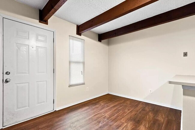 Foto del edificio - 1000 Brooks End Ct