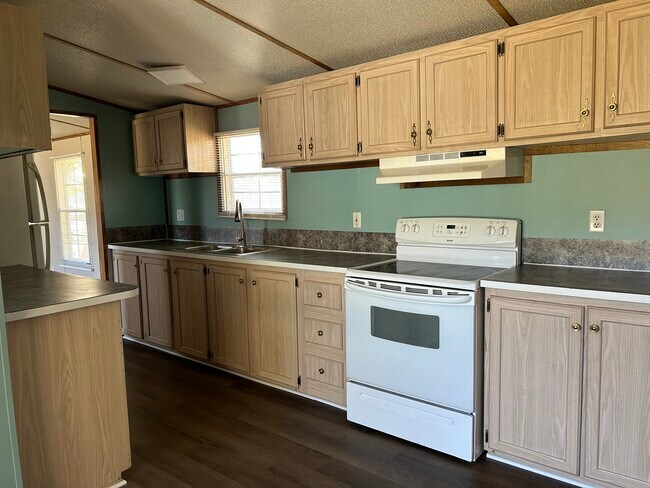 Building Photo - 3155 John M Brewton Rd