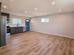 Building Photo - 10622 Kester Ave