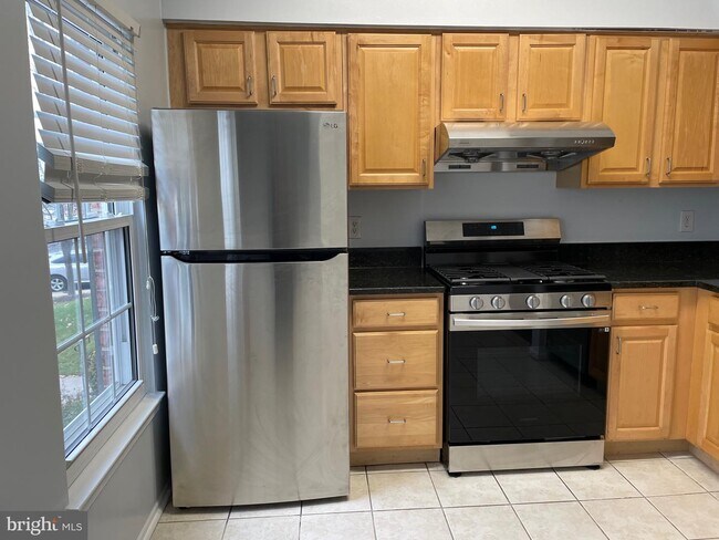 Foto del edificio - 606 Ivy League Ln