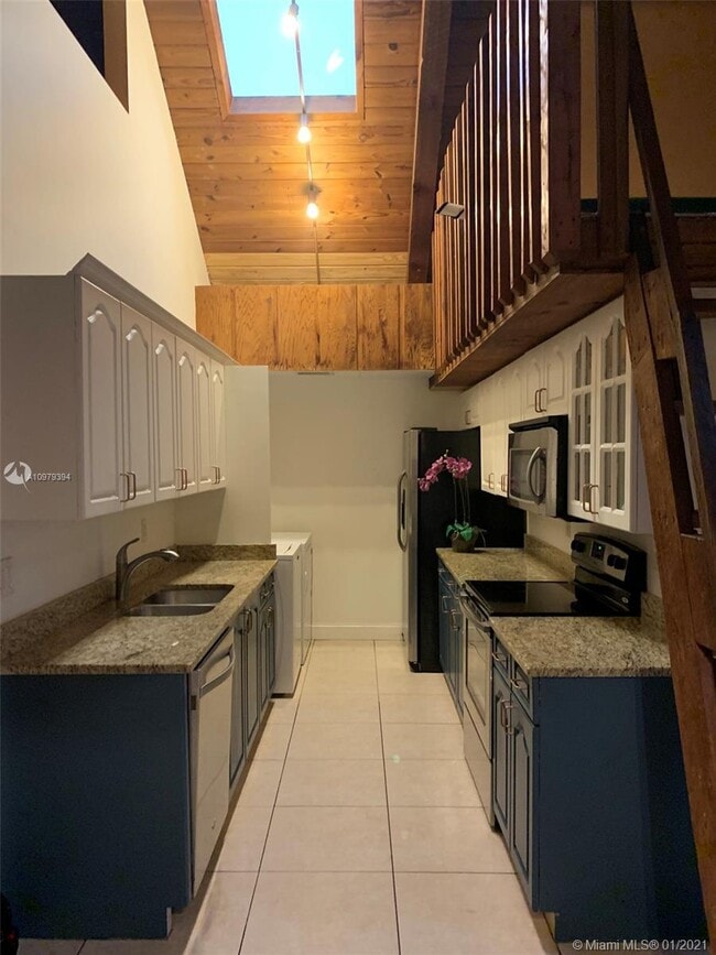 Building Photo - 427 N University Dr 2-13 Plantation Fl 33324