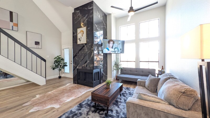 Foto principal - 3402 Country Club Dr W