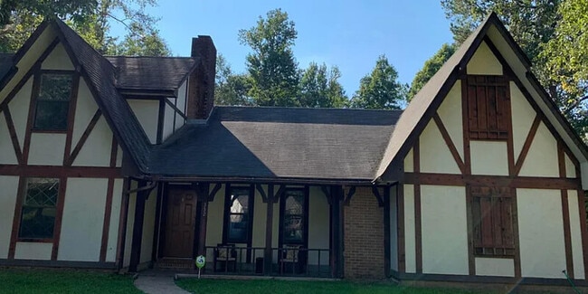 Photo - 332 Cedar Dr House