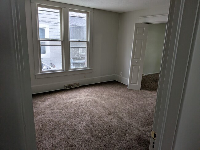 Foto del edificio - 77 N Pine St