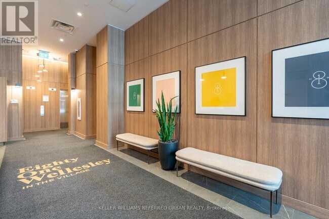 Photo du bâtiment - 81 Wellesley St E