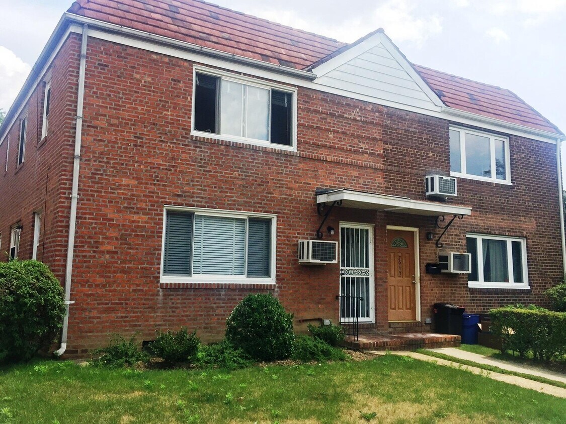 Foto principal - 76-41 170th St