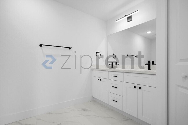 Foto del edificio - 4117 NE 16th Ave