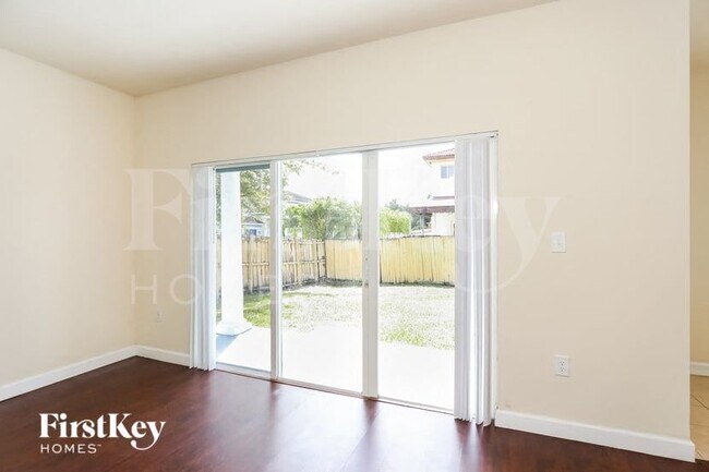 Foto del edificio - 15464 SW 18th Ln